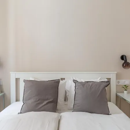 Apartament Harsfa *