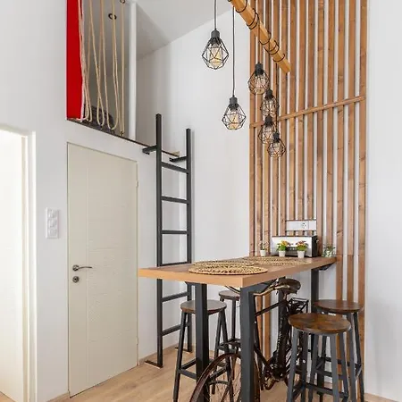Harsfa Apartment *